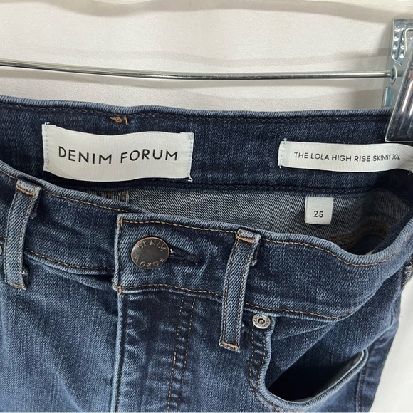 The  Yoko High Rise Slim
Denim Forum. Aritzia (Ink Blue) - Picture 8 of 10